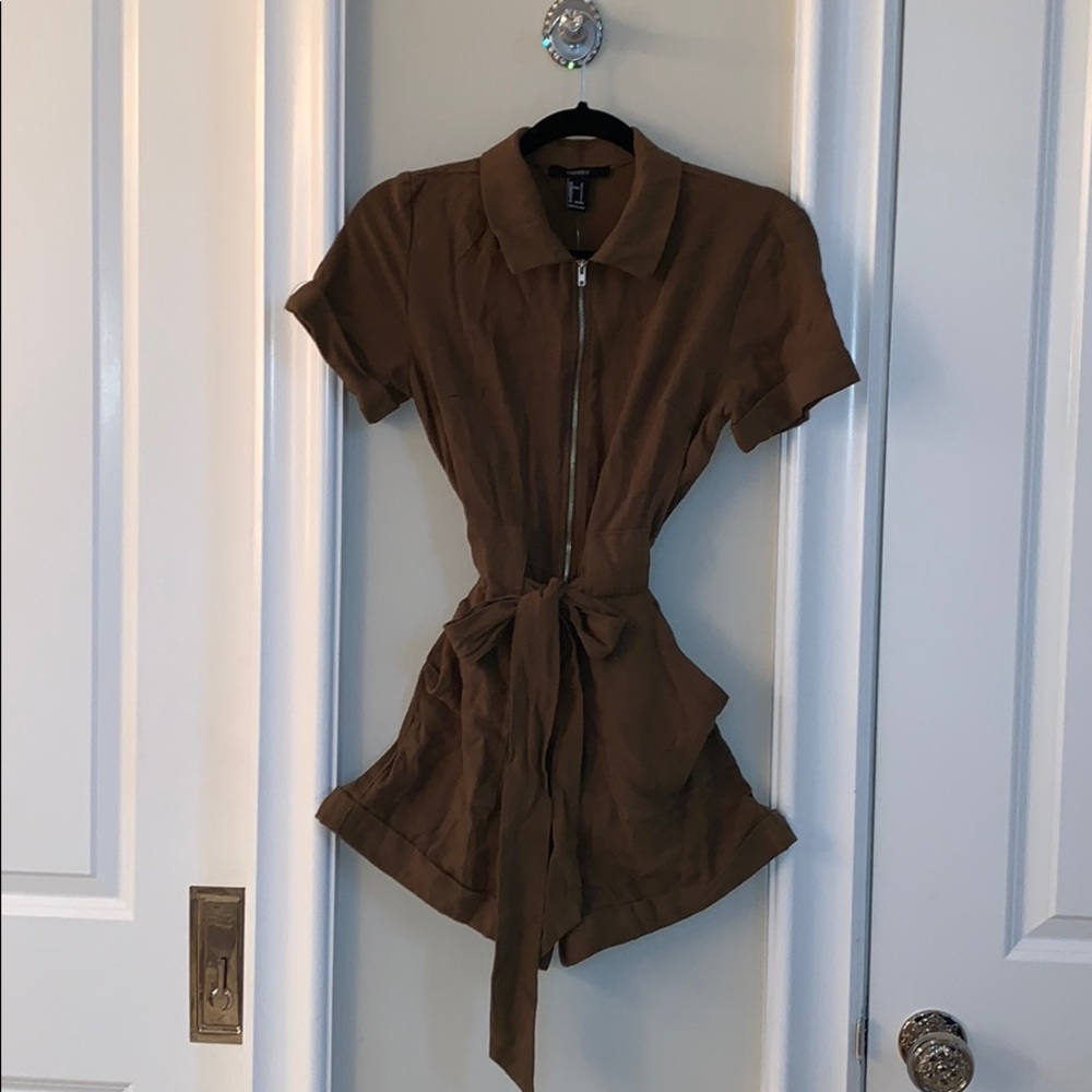 Romper - Picture 1 of 4